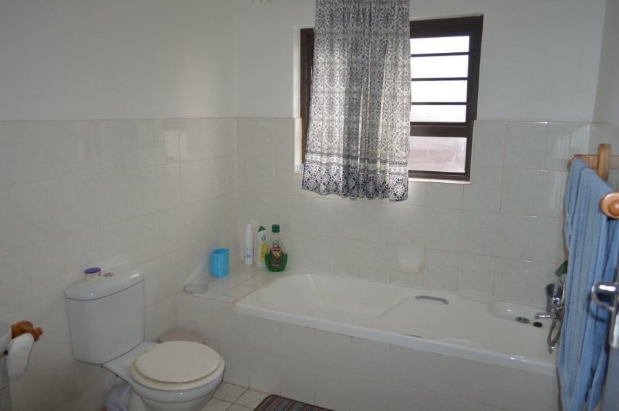 3 Bedroom Property for Sale in Flamwood North West